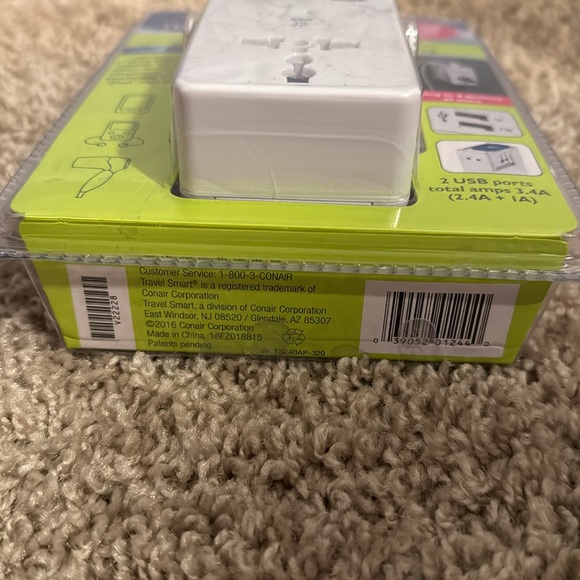 Travel Smart CONAIR all in one international adapter *BRAND NEW* - Picture 3 of 3